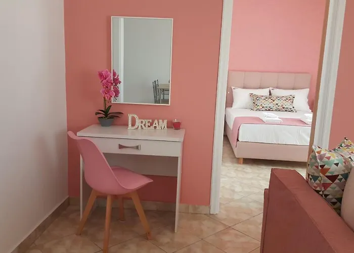 Rafaela Apartament *